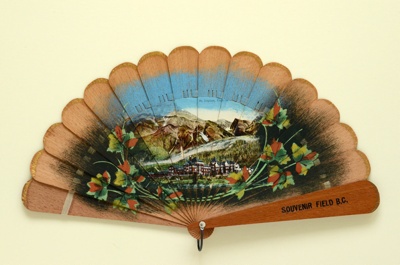 Souvenir fan for British Columbia, Canada; c.1910; LDFAN2003.166.Y
