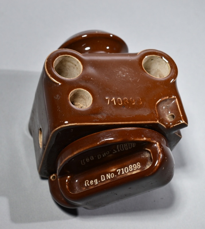 Pole fuse; Yorkshire Switchgear & Engineering Co.; 20th century; 2022.1.42 on NZ Museums