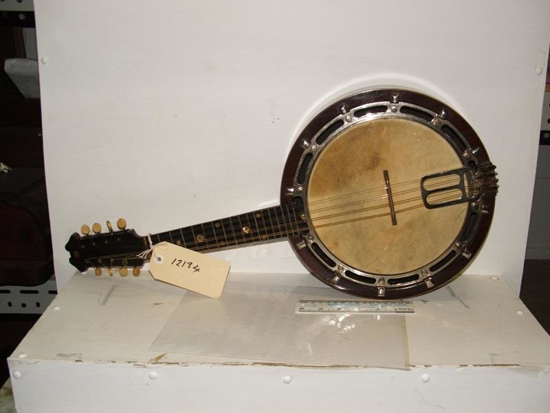 Banjo (mandolin); R12134 | eHive