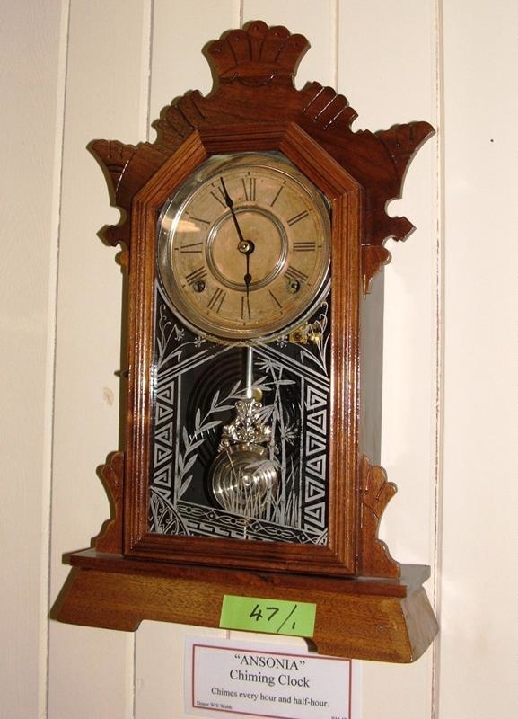Clock Ansonia w/key; Ansonia Clock Company; R00047 eHive