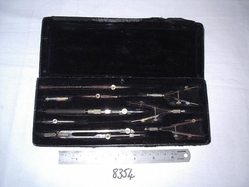 Instruments, drawing Lee Guiness (10 pcs); LEE GUINESS; R08354 eHive