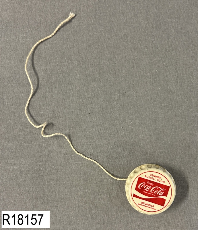 YoYo (Cream Plastic Coca Cola - Beginner); The Jack Russell