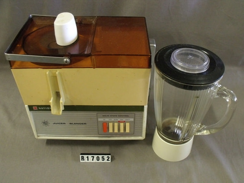 National ブレンダー 700ml ホワイト　1998年製 National blender/Juicer; National; R17052 | eHive