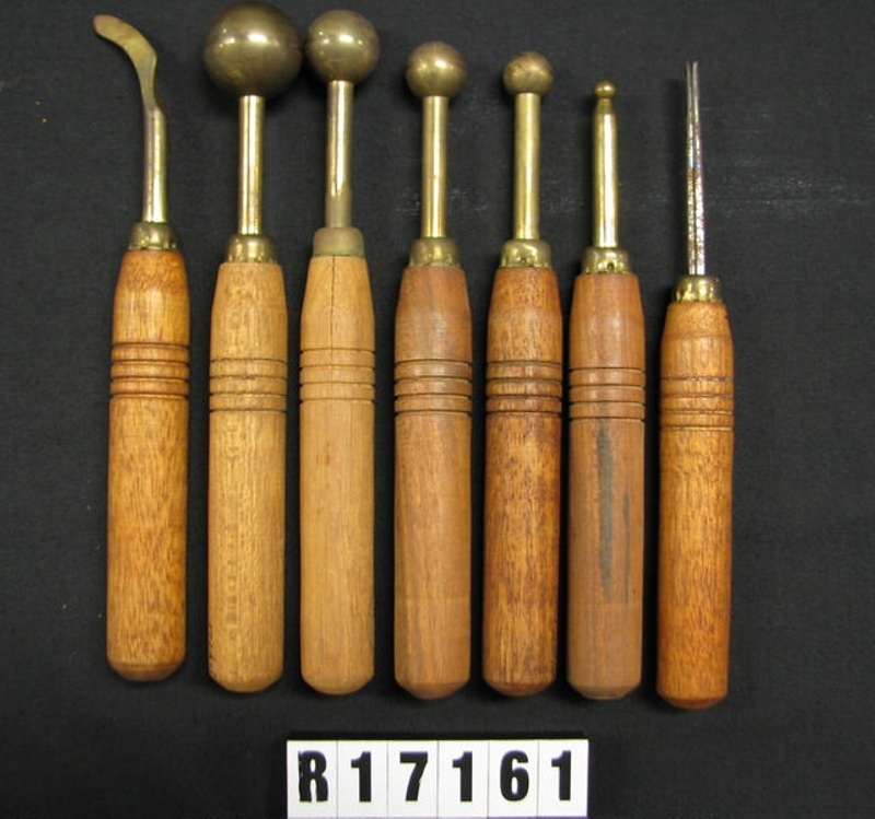 Boxed set of millinery tools; R17161 eHive