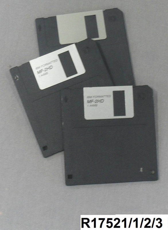3.5" Floppy discs (3); unknown; R17521 eHive