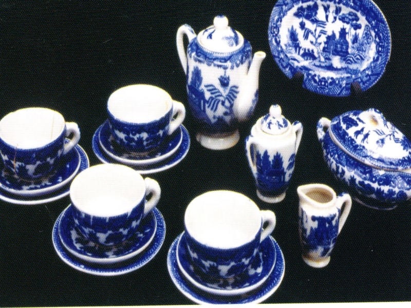 Blue willow clearance children's tea set