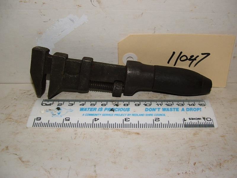 Wrench, Stillson; Girard Wrench Manufacturing Company; R11047 eHive