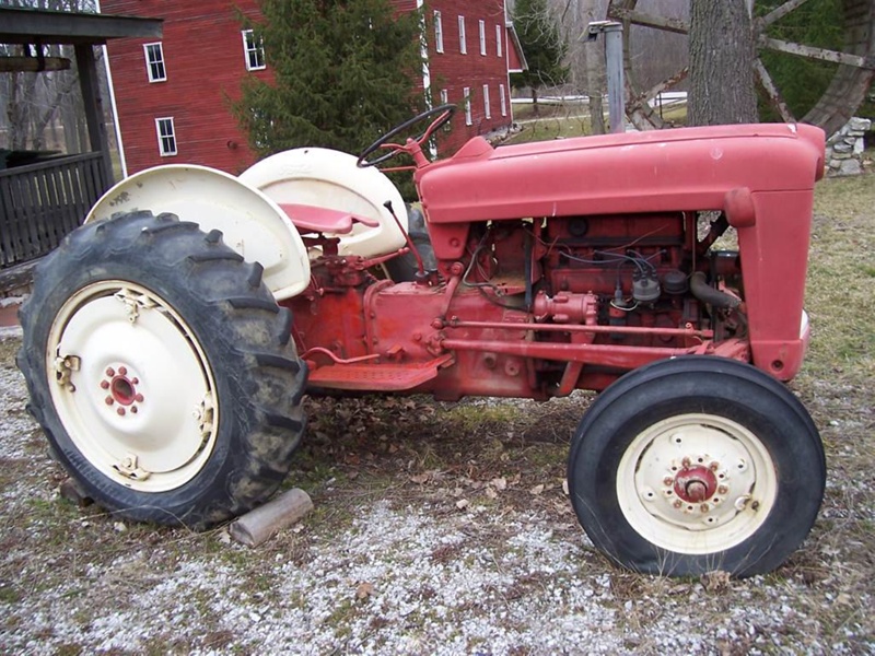 1953 Ford tractor; TR0004 | eHive