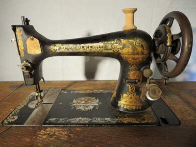 Singer Foot-Powered Sewing Machine Table; 014.0105.0001 | eHive