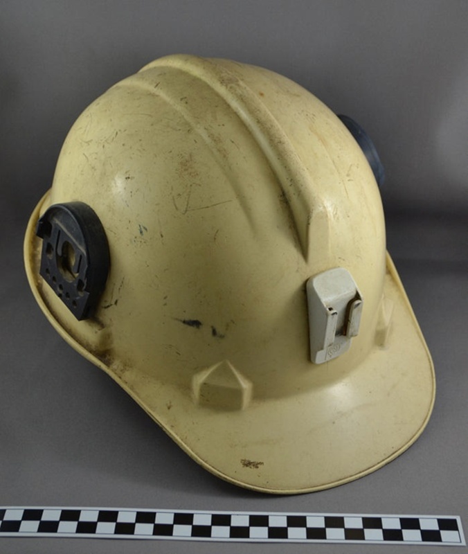 Miner's hard hat; 3M; 1987; BMHC_17444 eHive
