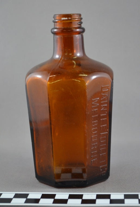 Bottle; Australian Glass Manufacturers Ltd; 1930s 1940s; GSM_02278