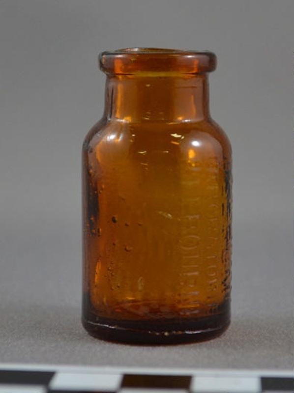 Bottle; Australian Glass Manufacturers Ltd; mid 20th Century; GSM_02271