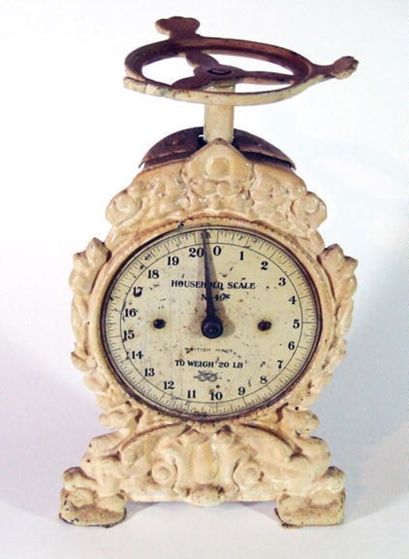 Kitchen balance, 'Household Scale No. 49', white enamel; Salter