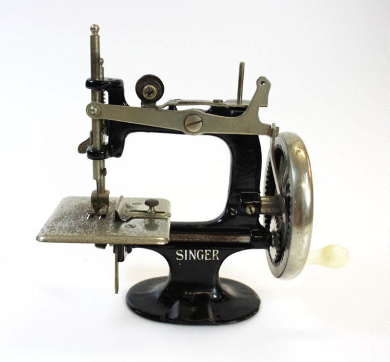 Toy sewing machine, Singer 20; Singer Manufacturing Co; [1910-1915 ...