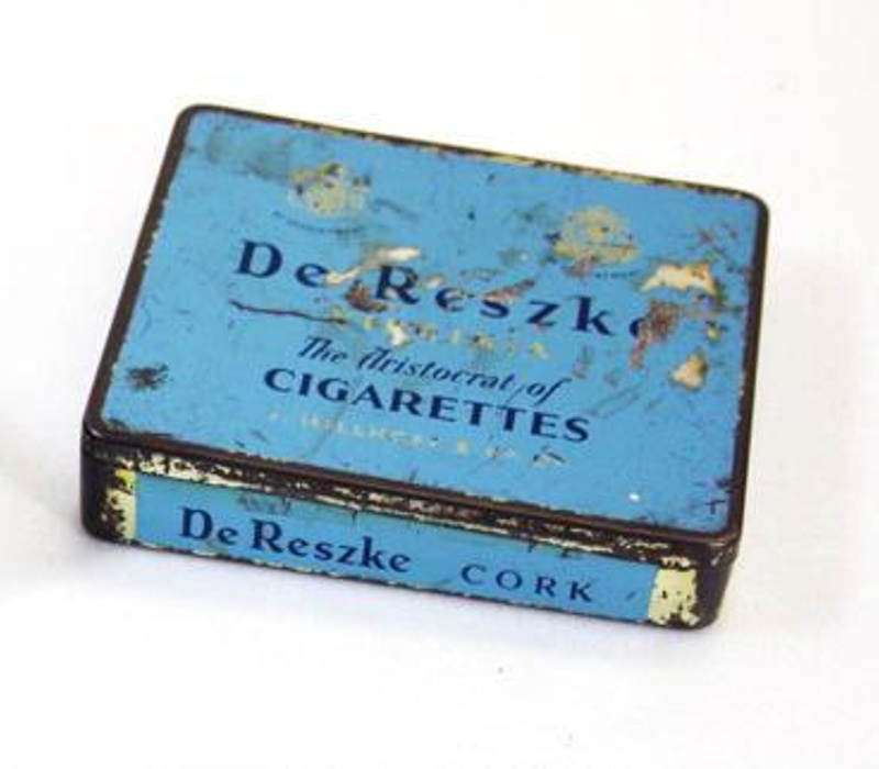 Cigarette tin, 'De Reszke Virginia'; J. Millhoff & Co. Ltd; c. 1935;  2014.27.2