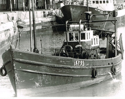 Photograph 'Stern trawler 'Silver Crest' KY93'; Graystone, Ernest.; LOWMS:1998.372 Photograph 'Stern trawler 'Silver Crest' KY93'; Graystone, Ernest.; LOWMS:1998.372