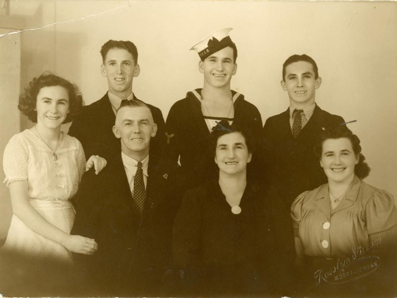 Photograph; Rosslyn Studios; Circa 1940; US000149 | eHive