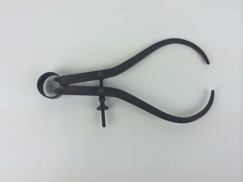 1 Outside Callipers; TH1994.42.9 eHive