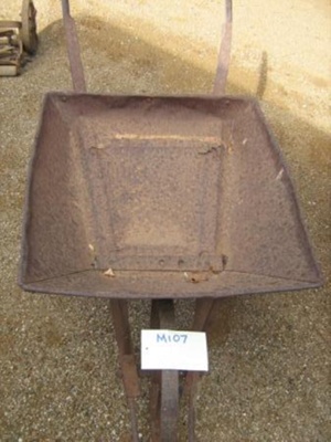 Wheelbarrow ; M107