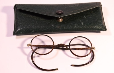 Spectacles and case; Unknown; SH1991-2939