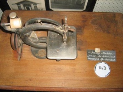 Sewing machine; SH1976-843