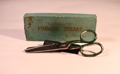 Pinking shears; Surmanco Ltd; SH1991-2934