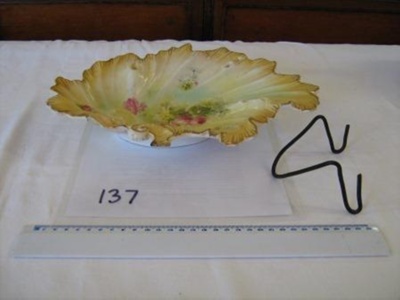 Fruit dish
; SH1971-137