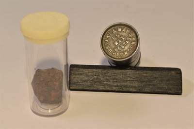 Match holder & plug of tobacco; Bryant & May; SH1985-2277