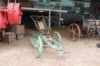 mould-board plough

; M11