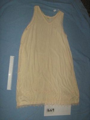 Petticoat; SH1980-1669