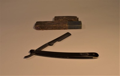 Cut-throat Razor; T R Cadman & Sons; SH1976-726