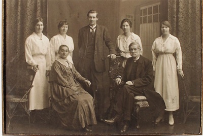 Photograph, Fraser family c1920; SM2016_FC_CAT013 | eHive