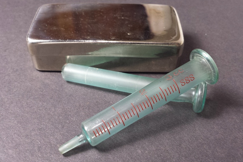Instrument: Syringe in Metal Case; Ca 1950; AR#1584 | eHive