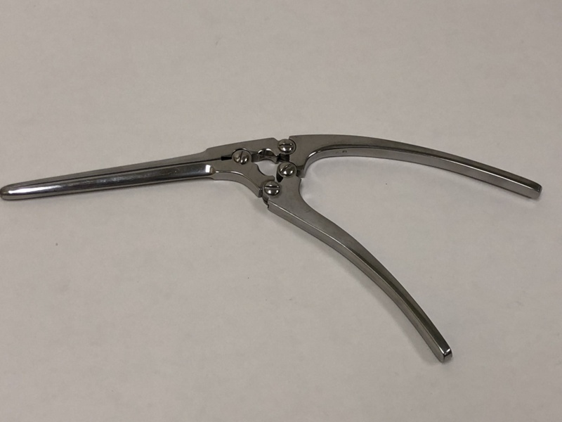 Equipment Bowel Clamp; 1976; AR2108 eHive