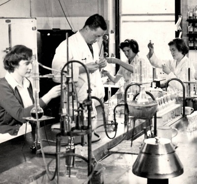 Interior: Biochemistry Laboratory; Ca 1960; AR#2756