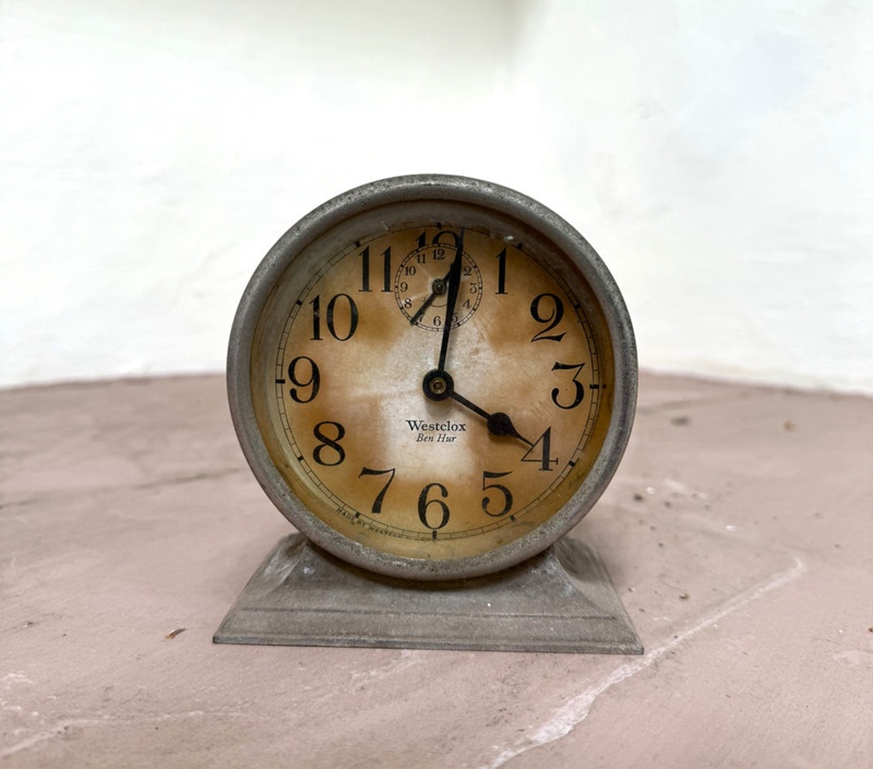 Souvenir: Table Clock ; 1925; AR#20108 | eHive