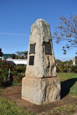 Evans Obelisk Monument - Eugowra
