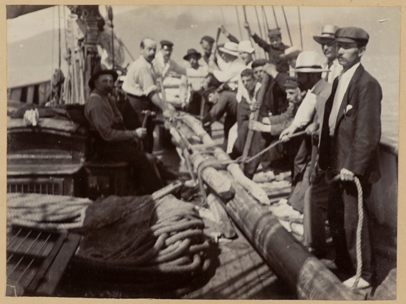 All hands at work repairing the broken mizzen boom of the 'Privateer', 14 January to 5 February 1905.