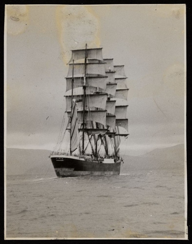 The sailing ship 'Pamir' at sea.; H.G. Banfield; 19051957; 12308.1 eHive