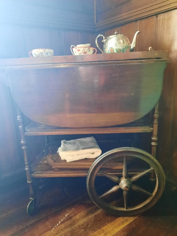 Tea wagon; Unknown; KMBS 0364.1 eHive