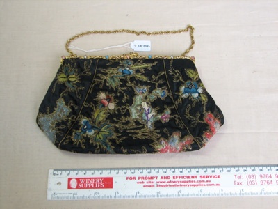 Evening bag; 08-3383