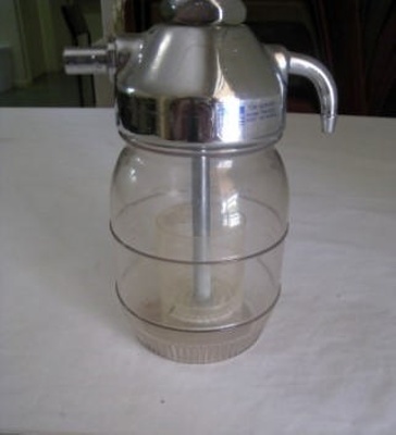 Oxygen Humidifier; CIG Australia; 1950-1970; BC2015/91