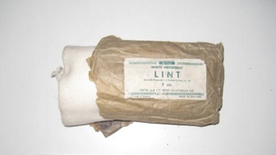 Package of Lint; Smith & Nephew - Southalls Ltd; c1960; BC2015/114