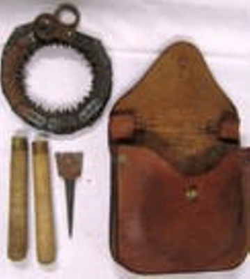WW2 Bushman saw and leather pouch; H C Carson Co Ltd; 1941; OWM2015/58