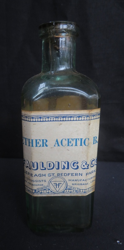 Pharmacists bottle and tincture bottle; Falk, HJ; 79.1384 | eHive