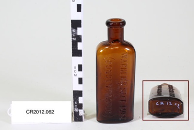 Bottle; H H Warner; c. 1896-1906; CR2012.062