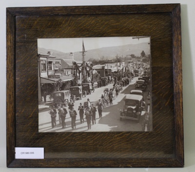 Photograph, Cromwell Street Parade, 1927; Unknown maker; 1927/03/27; CR1980.006