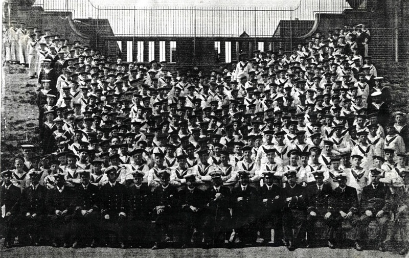 photograph of an unknown Division in the 1920s.; SHHMGA1002 eHive