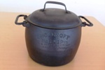 Cast Iron Cooking Pot; Thomas Holcroft & Sons; c 1935; SH68-1705