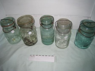 6 Preserving Jars. 2 Grace Bros. 2 Lightning; SH68-194